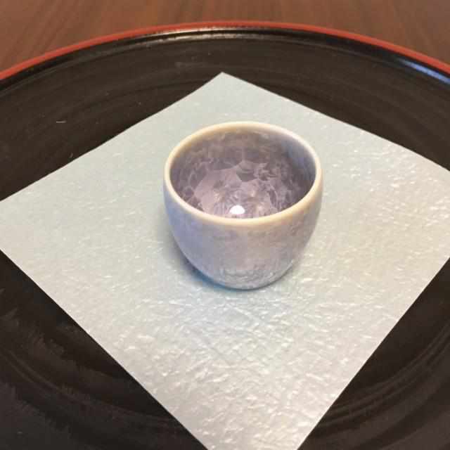【ぐい吞】花結晶 (銀藤) 丸ぐい呑み | 京焼-清水焼 | 陶葊 - Image 2