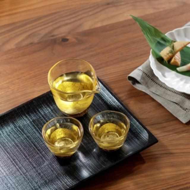 【酒器3点セット】貫入 片口&ぐい吞み | 金沢箔 | 箔一 - Image 3