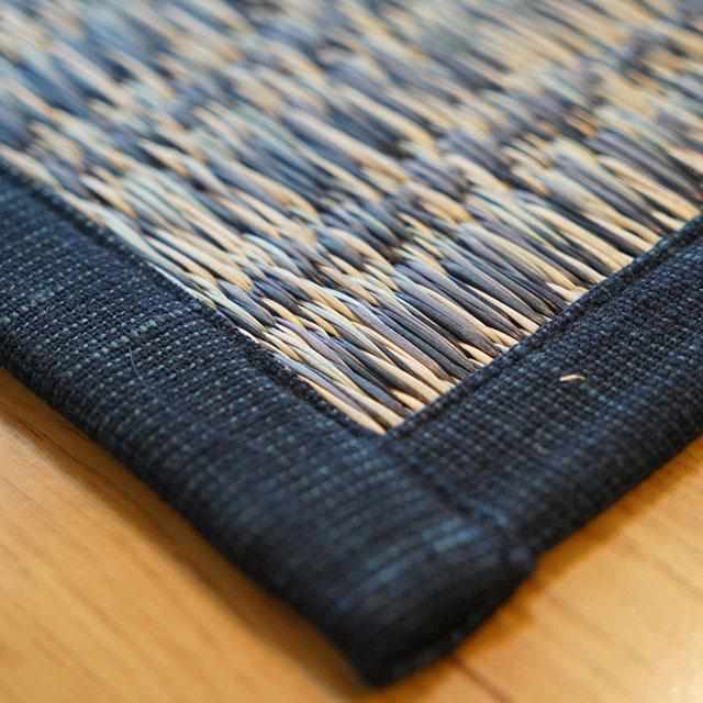 【い草-畳】イケヒコ い草ラグ カロン 黒 (M : 190×250cm, L : 190×300cm) - Image 10