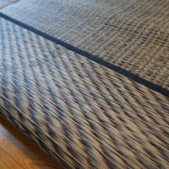 【い草-畳】イケヒコ い草ラグ カロン 黒 (M : 190×250cm, L : 190×300cm) - Image 11