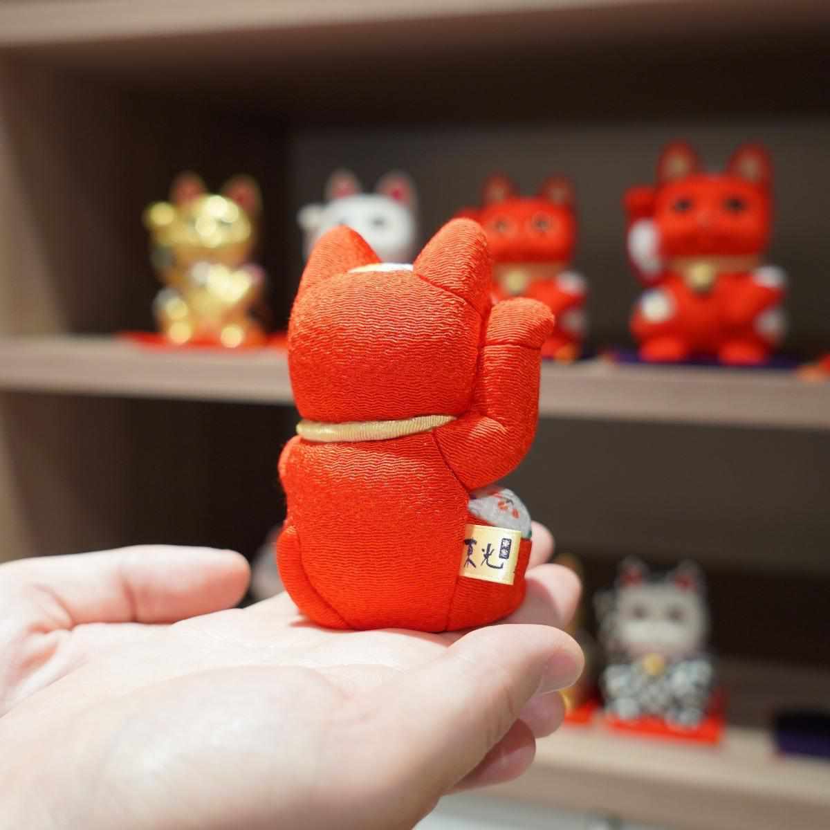 【招き猫】風水 (赤) 生命力 無病息災 | 江戸木目込み | 柿沼人形 - Image 14