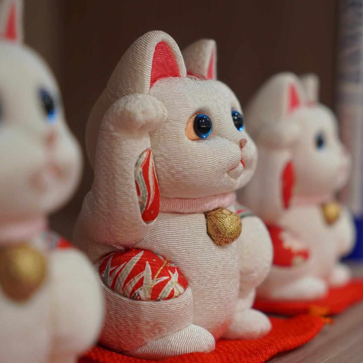 【招き猫】風水 (白) 無垢 リラックス | 江戸木目込み | 柿沼人形 - Image 5
