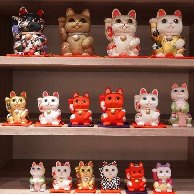 【招き猫】友禅 黒(特大) | 江戸木目込み | 柿沼人形 - Image 3