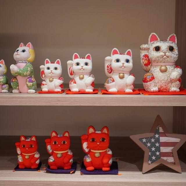 【招き猫】正絹緞子 (特大) | 江戸木目込み | 柿沼人形 - Image 8
