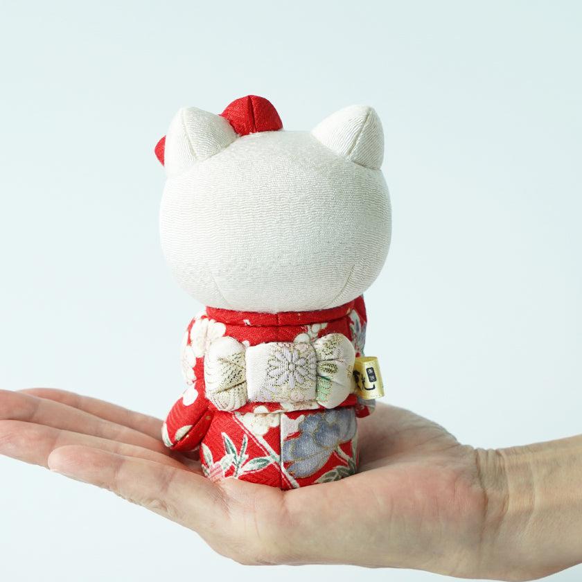 【招き猫】招きハローキティ (赤) | 江戸木目込み | 柿沼人形 - Image 6