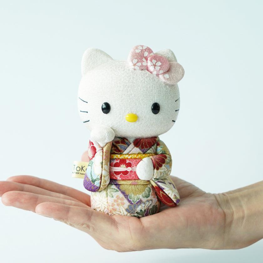 【招き猫】招きハローキティ (桃) | 江戸木目込み | 柿沼人形 - Image 5
