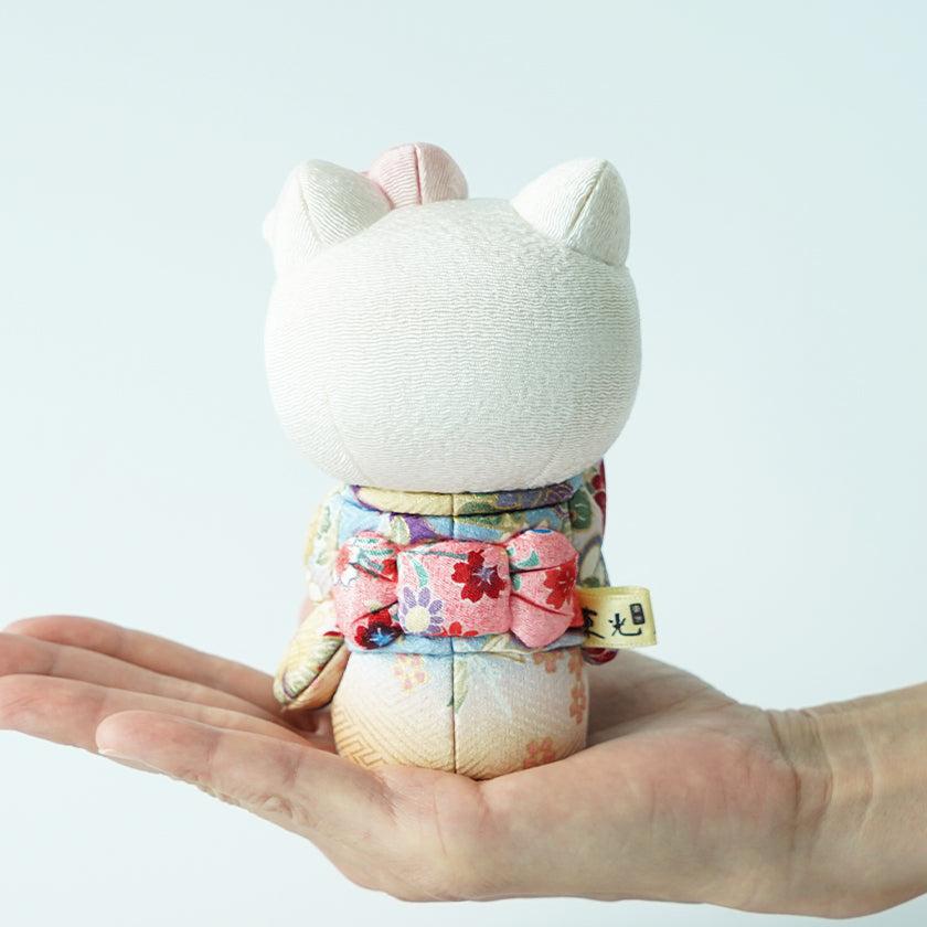 【招き猫】招きハローキティ (桃) | 江戸木目込み | 柿沼人形 - Image 6