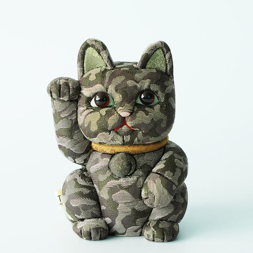 【招き猫】迷彩柄 (緑) M | 江戸木目込み | 柿沼人形 - Image 6