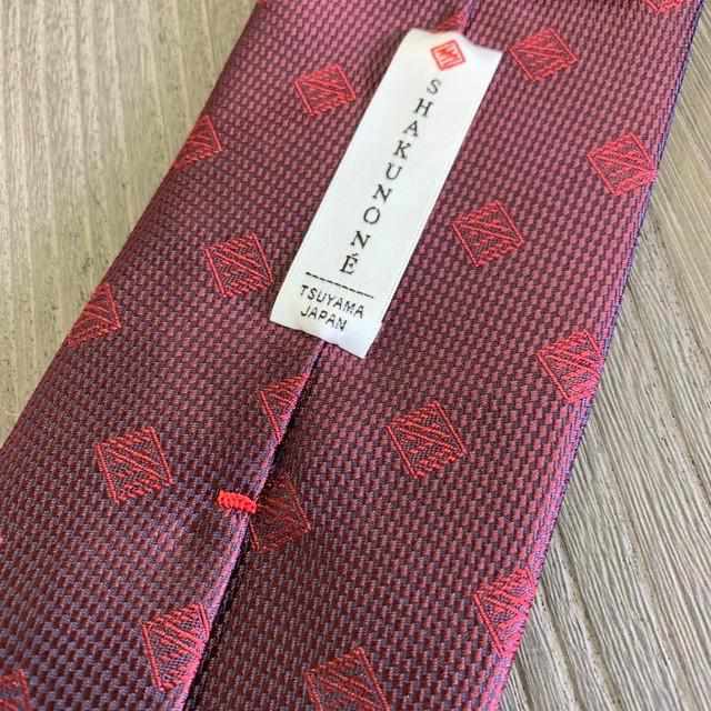 【ネクタイ】温かな臙脂 オリジナルロゴ | 国産シルク | SHAKUNONE (贈答用の紙袋付き) - Image 9
