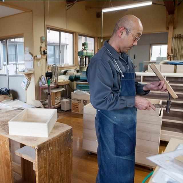 【加茂桐箪笥】想ひ凾 (野本桐凾製作所) 桐の飾り棚 (黒 ウレタン) (大型配送料2,500円) - Image 15