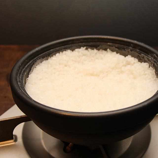 【炭鍋 IH対応】楽ごころ 小 直火・IH両用 日本製 遠赤外線効果で旨味凝縮 - Image 2