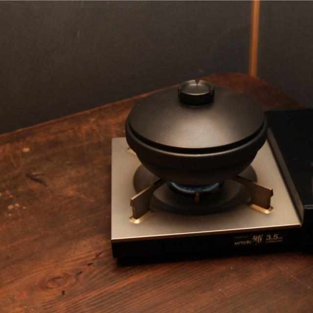 【炭鍋 IH対応】楽ごころ 小 直火・IH両用 日本製 遠赤外線効果で旨味凝縮 - Image 8