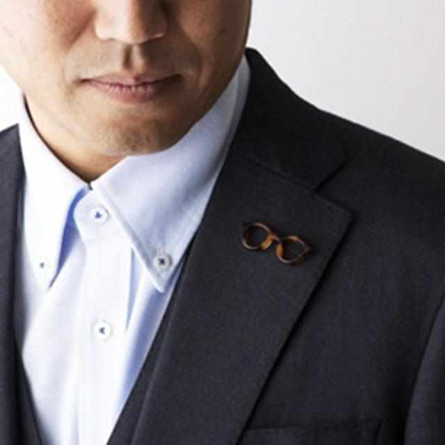 【ピンバッチ】ラペルピン・メガネホルダーになるピンバッチ megane pin (ブラウン) | 鯖江の眼鏡 | 匠市 - Image 4