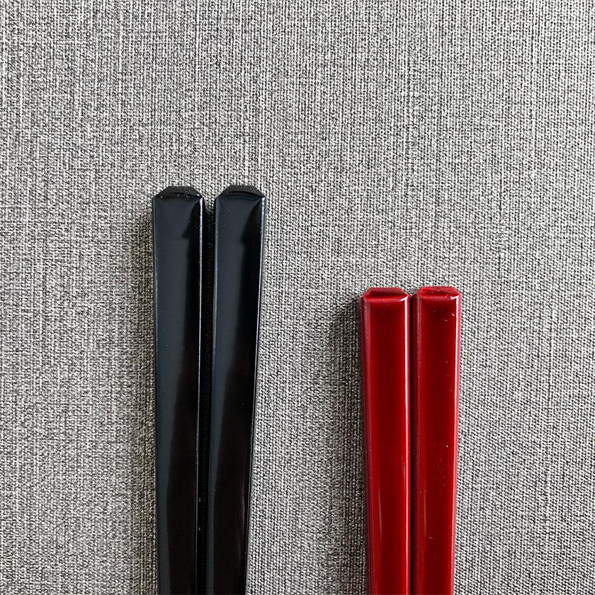 【夫婦箸】黒檀 四角 漆塗 箸置付 (21.5, 23.0cm) | 若狭の塗箸 | 箸蔵まつかん - Image 10
