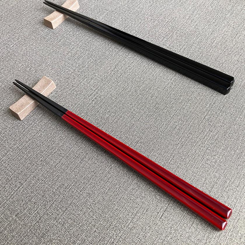 【夫婦箸】黒檀 四角 漆塗 箸置付 (21.5, 23.0cm) | 若狭の塗箸 | 箸蔵まつかん - Image 7