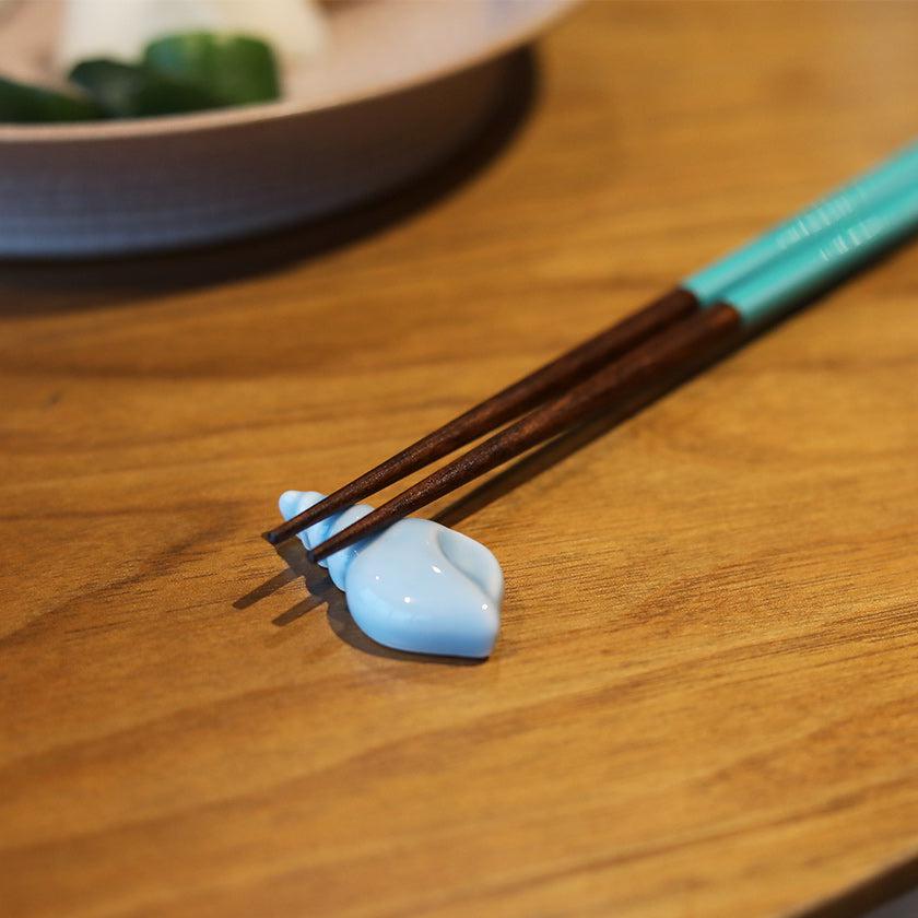 【夫婦箸】波のきらめきペア 落雁箸置き付 | 若狭の塗箸 | 箸蔵まつかん - Image 4