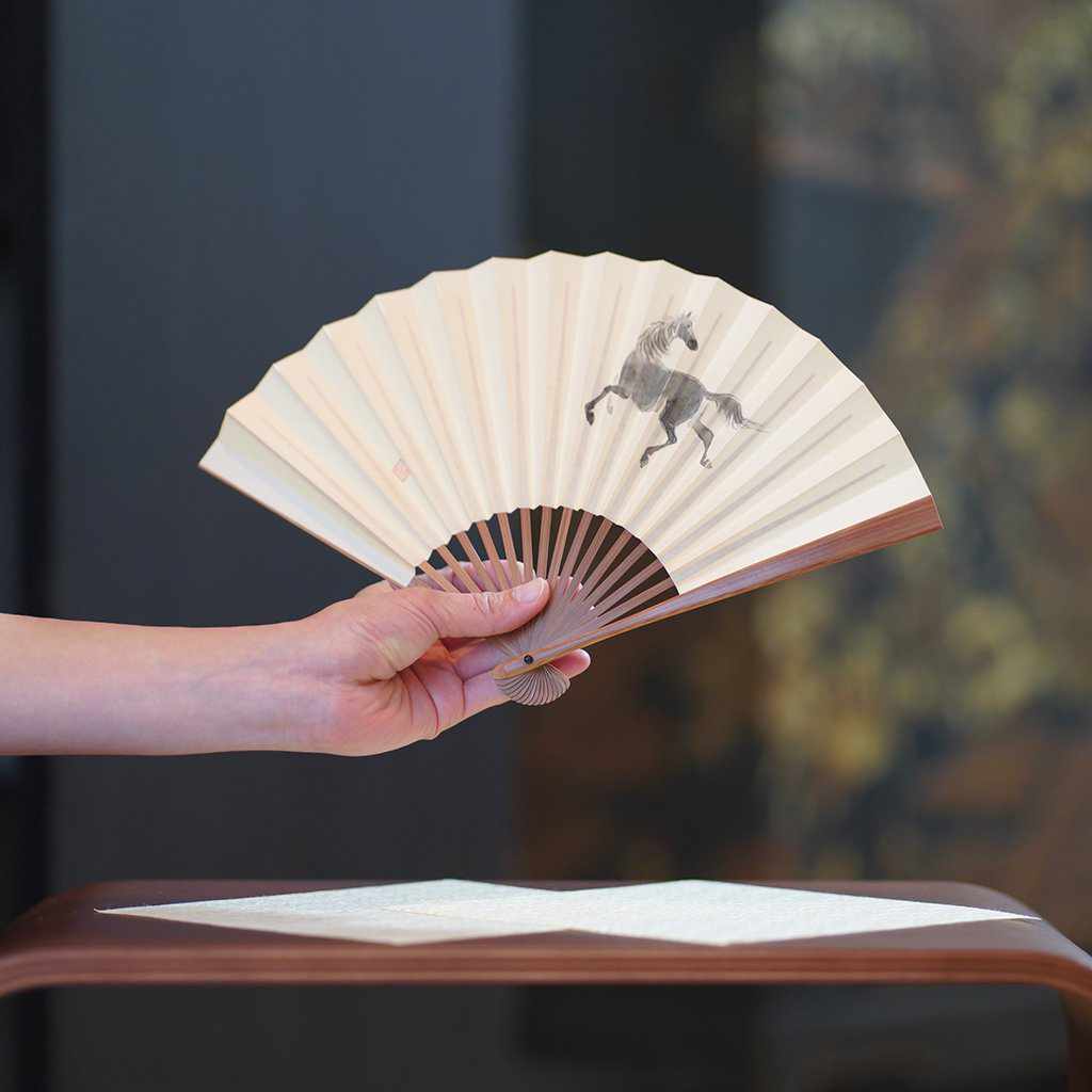 【扇子】女持 馬 本煤竹 | 江戸扇子｜雲錦堂 深津扇子店 - Image 3