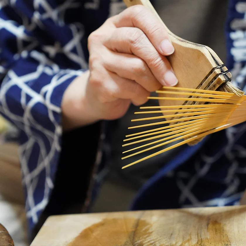 【扇子】女持 箔 桃 本煤竹 | 江戸扇子｜雲錦堂 深津扇子店 - Image 9