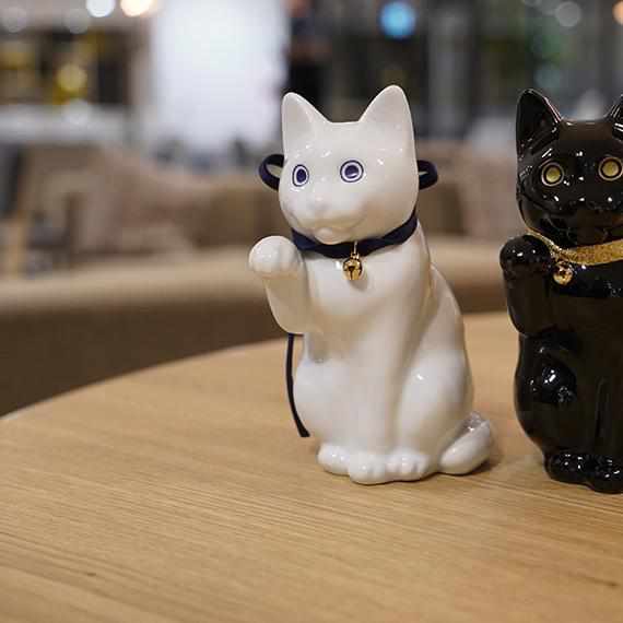 【招き猫】へそくりの招き猫 壱号 白 (中) | 肥前吉田焼 | Kata Koto - Image 10