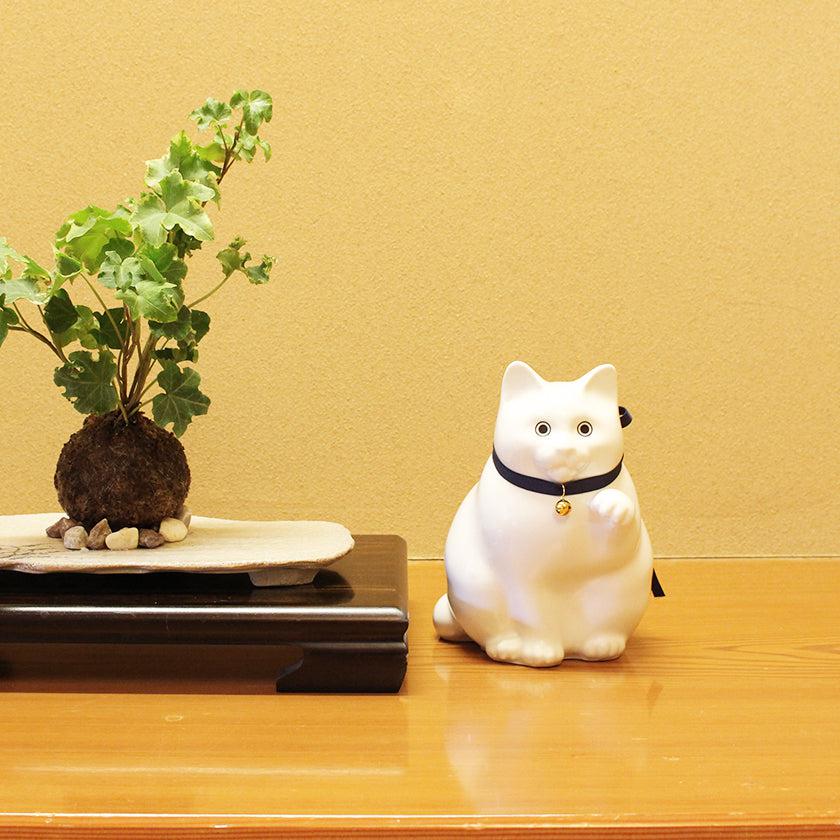 【招き猫】へそくりの招き猫 弍号 白丸 | 肥前吉田焼 | Kata Koto - Image 13