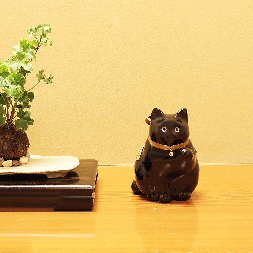 【招き猫】へそくりの招き猫 弍号 黒丸 | 肥前吉田焼 | Kata Koto - Image 13