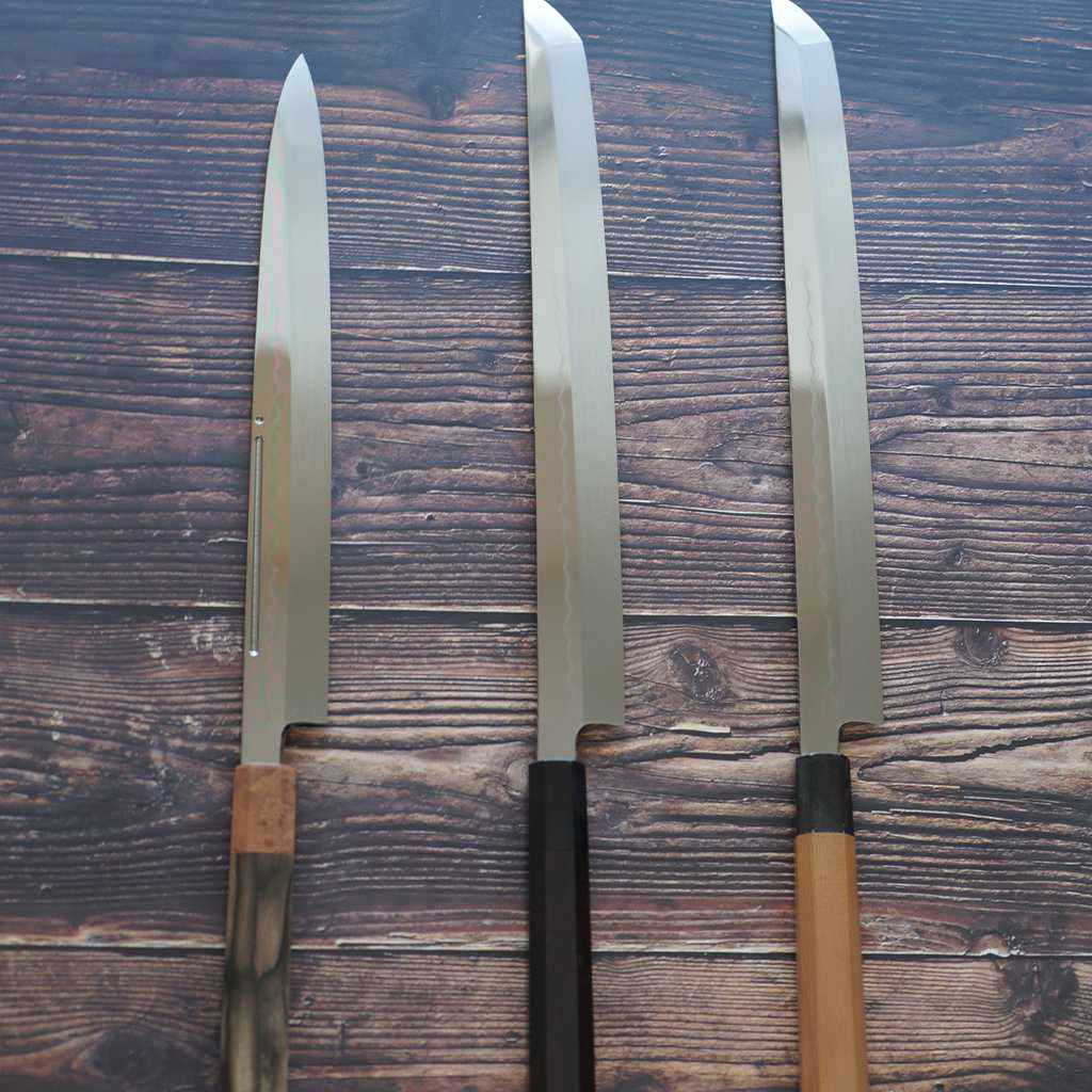 【柳刃包丁】300mm 白二鋼水焼本焼 鏡面波浮かし/樋入り 千本黒柿柄鞘仕様 | 堺刃物 | 郷右馬允義弘 - Image 13
