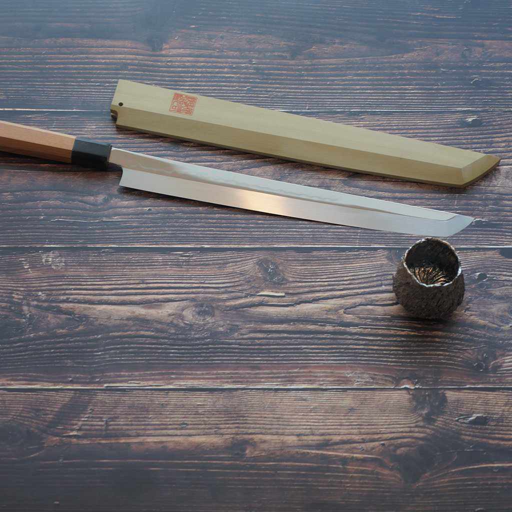 【先丸蛸引包丁】330mm 白二鋼水焼本焼 鏡面波浮かし 一位八角柄 | 堺刃物 | 郷右馬允義弘 - Image 9