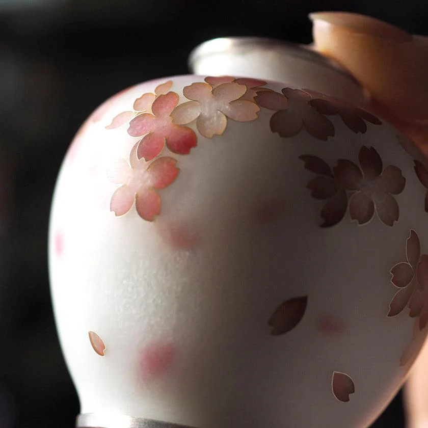 【花瓶】2寸玉形 舞桜文 艶消し仕上げ | 有線七宝 | 加藤七宝製作所 - Image 5
