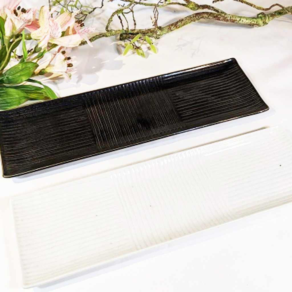 【美濃焼】マルモ加藤陶器 櫛目サンマ皿 黒 - Image 4