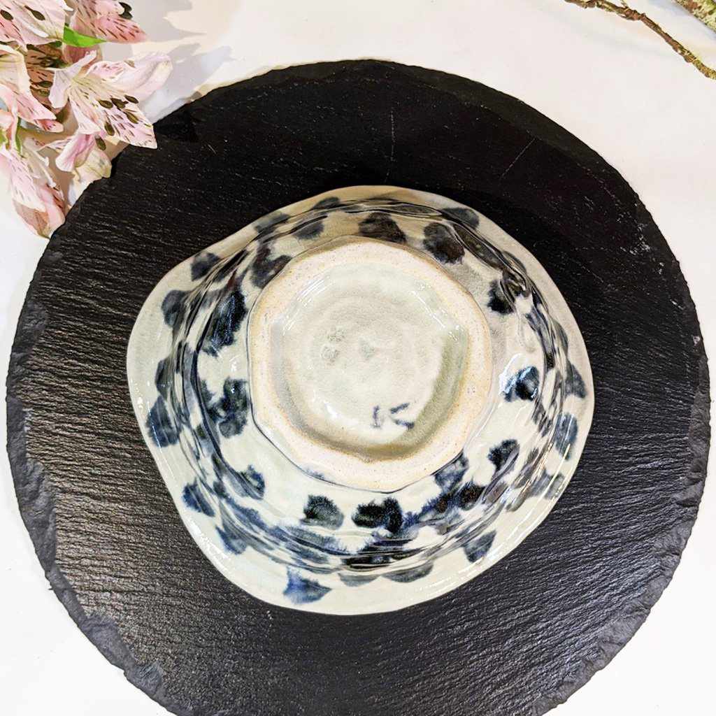 【美濃焼】マルモ加藤陶器 タコ唐草 変形5.5丼 - Image 4