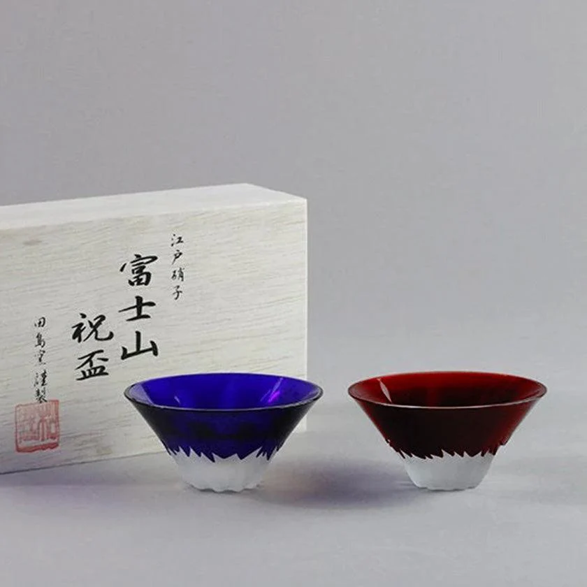 【江戸硝子】彫刻硝子 青赤富士 祝盃 (ペア) 木箱入 - Image 7