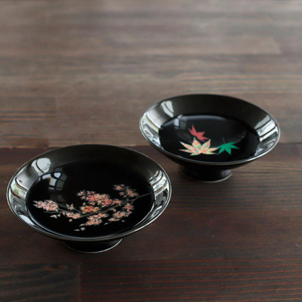 【平盃2点セット】温感 桜・紅葉 平盃 (黒) | 美濃焼 | 丸モ高木陶器 - Image 3