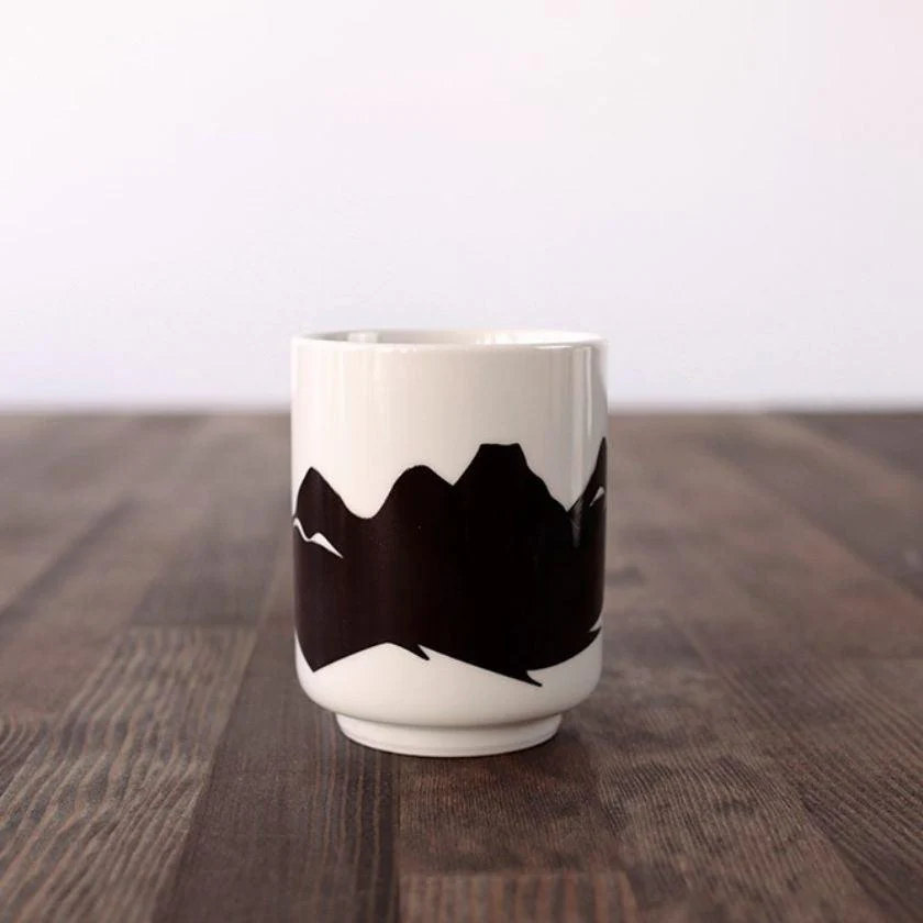 【湯呑み】温感変化 富士山 (B) | 美濃焼 | 丸モ高木陶器 - Image 3