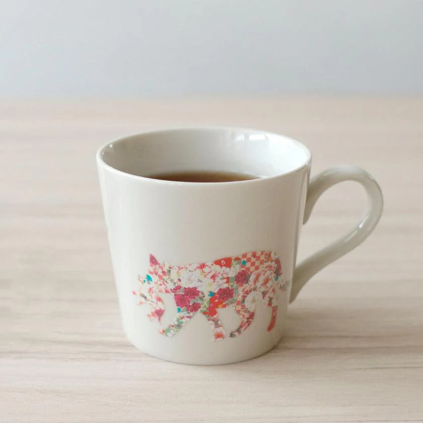【マグカップ】温感 くわえる猫 (ニューボン) | 美濃焼 | 丸モ高木陶器 - Image 2