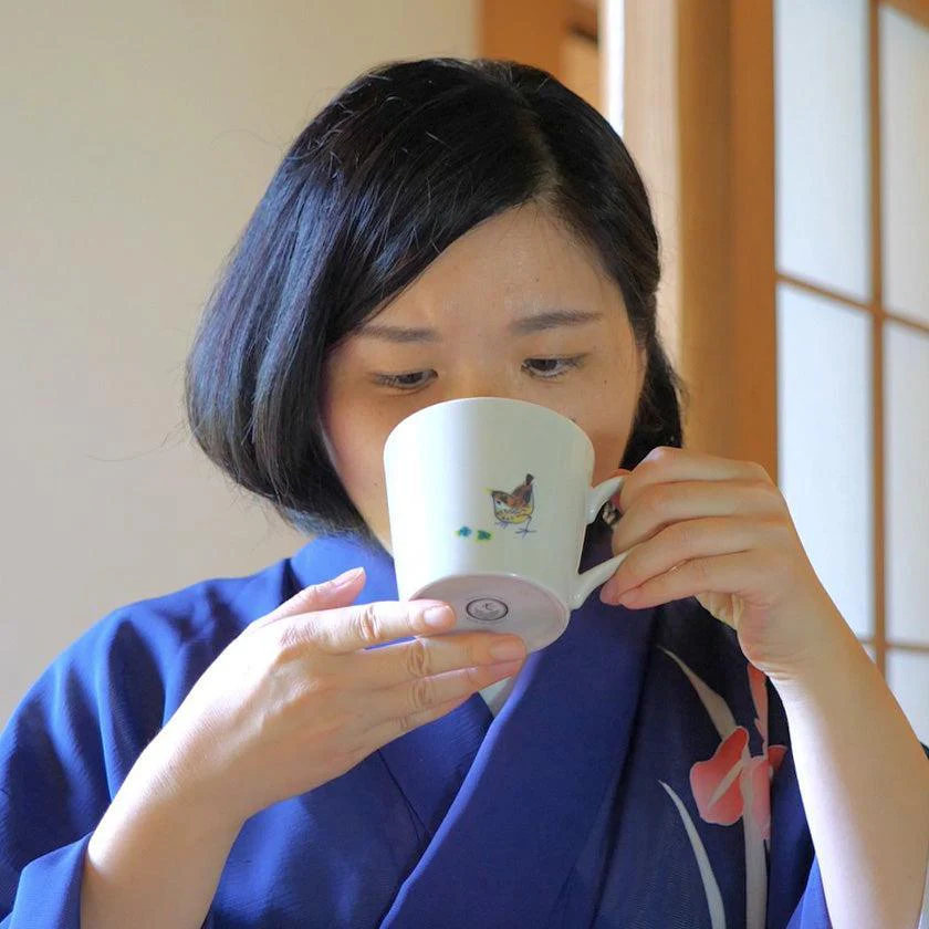 【マグカップ】温感 千鳥 (花と鳥) | 美濃焼 | 丸モ高木陶器 - Image 2
