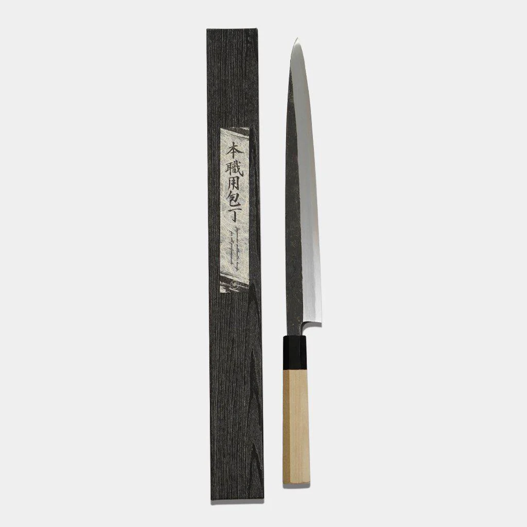 【柳刃包丁】黒打 極上本霞 安来鋼白二鋼 (片刃) 朴水牛八角柄 300mm｜BECOSオリジナル | 堺打刃物｜一刀斎虎徹 - Image 3
