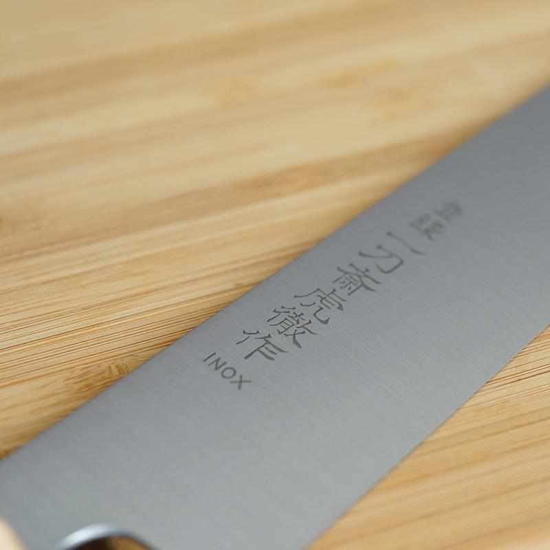 【筋引包丁】INOX スウェーデン鋼 (両刃) オリーブウッド八角柄 270mm｜BECOSオリジナル | 堺打刃物｜一刀斎虎徹 - Image 7