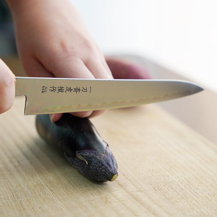 【ペティナイフ】粉末ハイス鋼スーパーゴールド(SG2) (両刃) 樫八角柄 150mm｜BECOSオリジナル | 関の刃物｜一刀斎虎徹 - Image 16