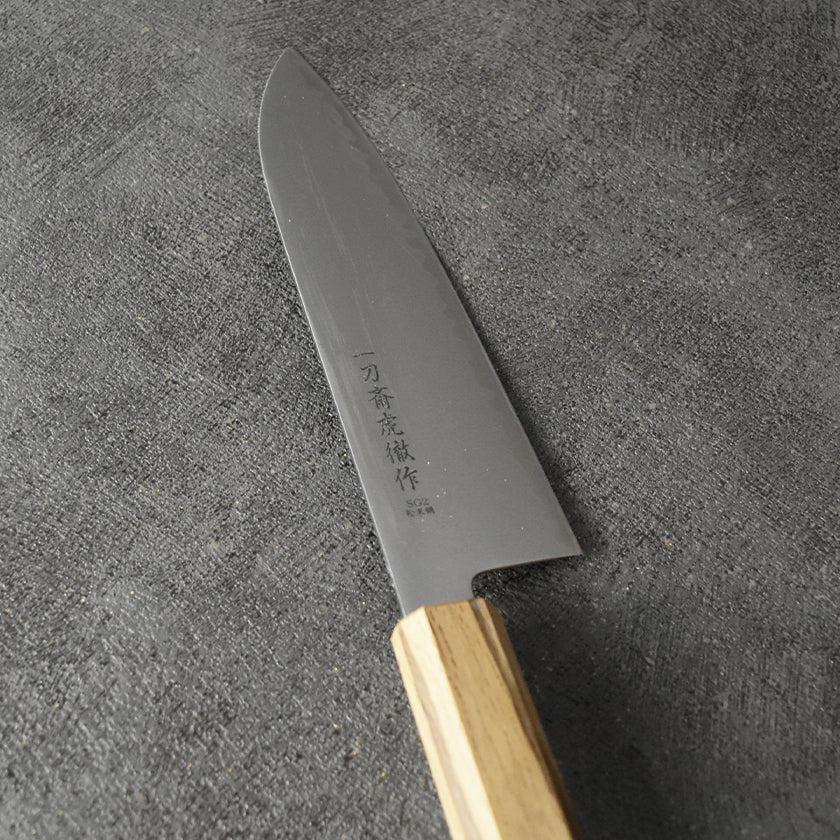 【三徳包丁】粉末ハイス鋼スーパーゴールド(SG2) (両刃) 樫八角柄 180mm｜BECOSオリジナル | 関の刃物｜一刀斎虎徹 - Image 8