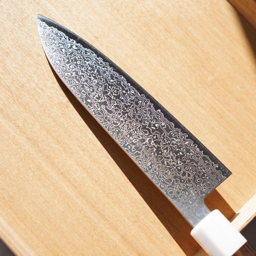 【三徳包丁】粉末ハイスSG2 ダマスカス 縞黒檀八角人工大理石口輪 180  | 堺打刃物｜一刀斎虎徹 - Image 6