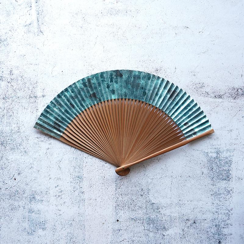 【扇子】箔彩 hakuiro 水浅葱 7.5寸 | 京扇子 | 米原康人 - Image 3
