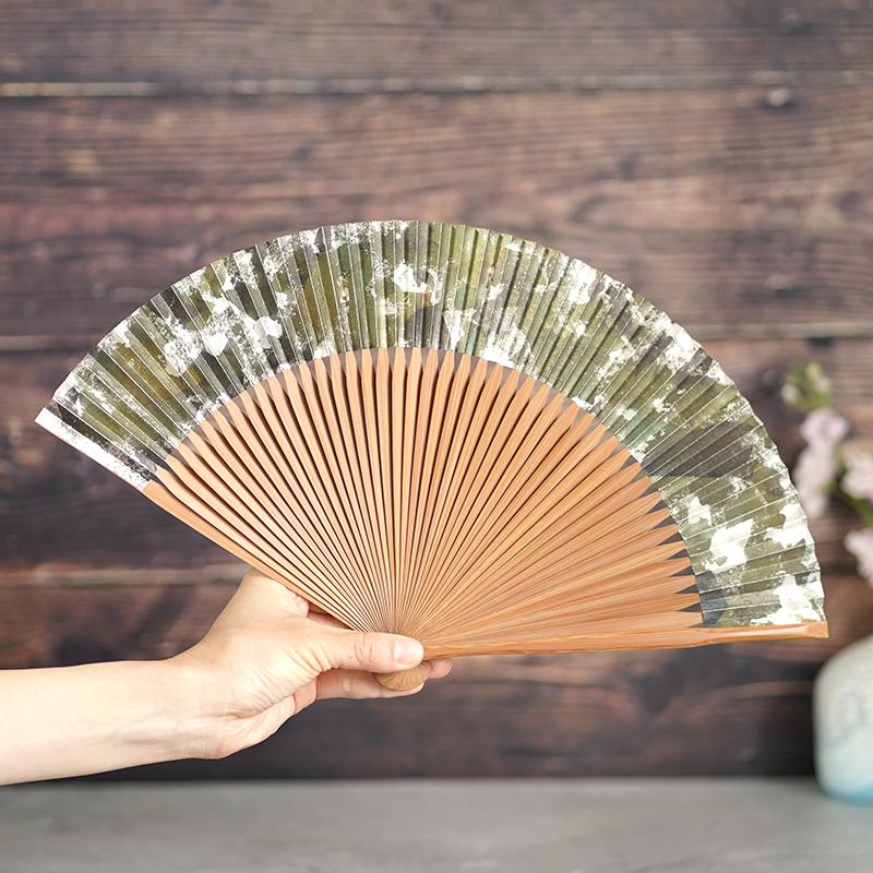 【扇子】箔彩 hakuiro 老緑 7.5寸 | 京扇子 | 米原康人 - Image 3