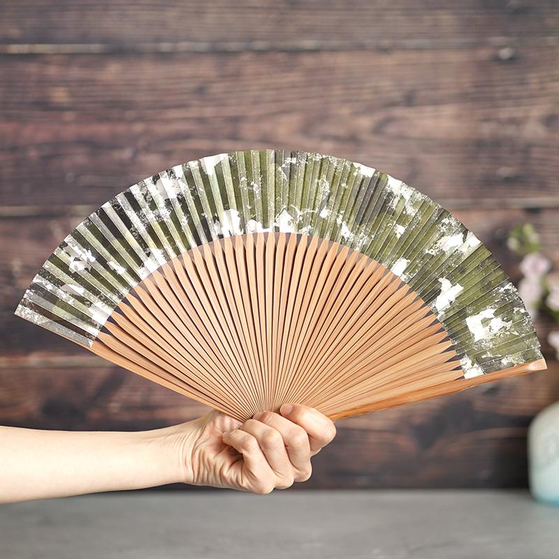 【扇子】箔彩 hakuiro 老緑 7.5寸 | 京扇子 | 米原康人 - Image 4