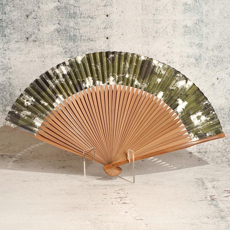 【扇子】箔彩 hakuiro 老緑 7.5寸 | 京扇子 | 米原康人 - Image 6