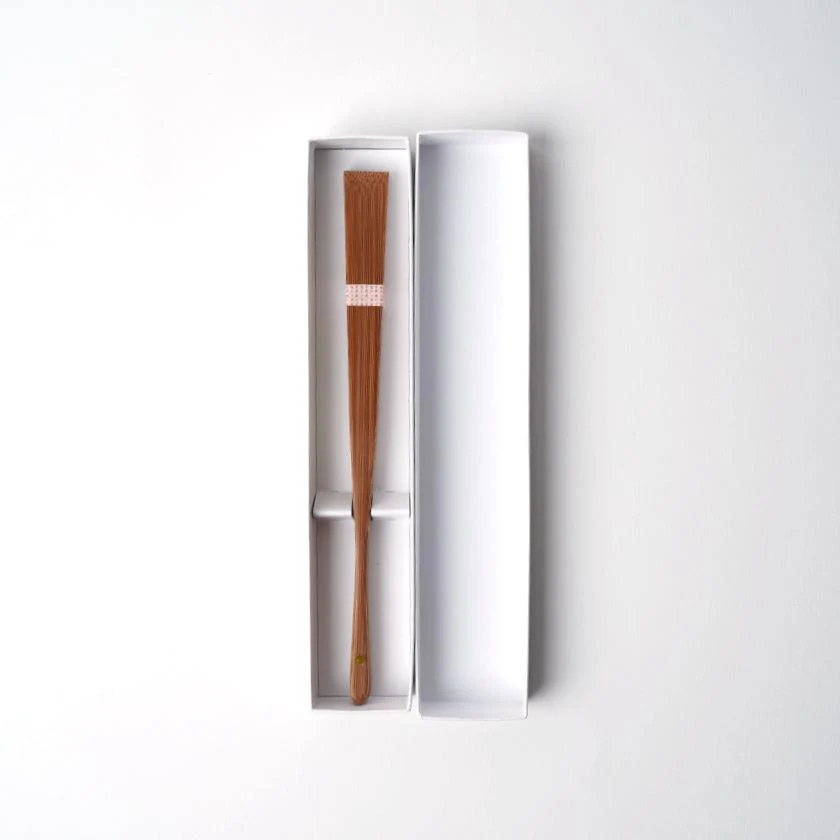 【扇子】箔彩 ベージュ  6.5寸 | 京扇子 | 米原康人 - Image 11