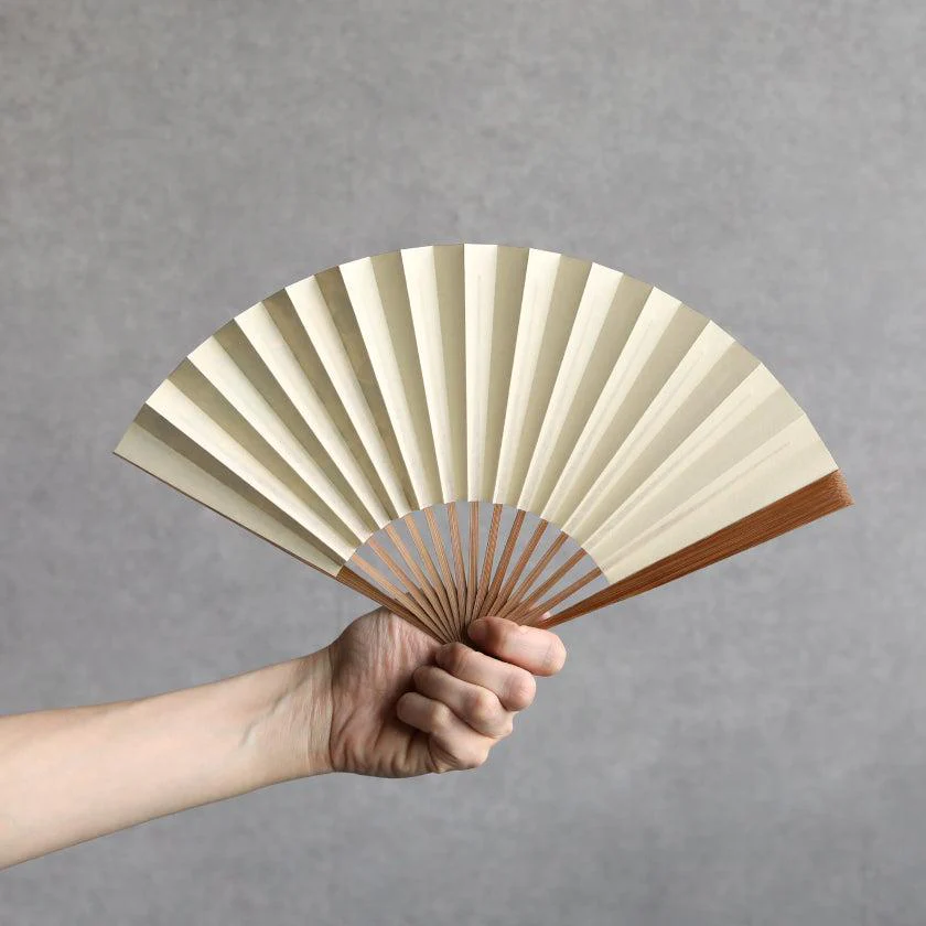 【扇子】箔彩 ベージュ  6.5寸 | 京扇子 | 米原康人 - Image 4