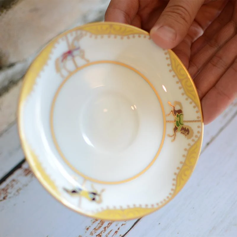 【磁器】大倉陶園 「うまくゆく 回転木馬」コーヒーカップ＆ソーサー・20cmケーキ皿ペアセット - Image 4