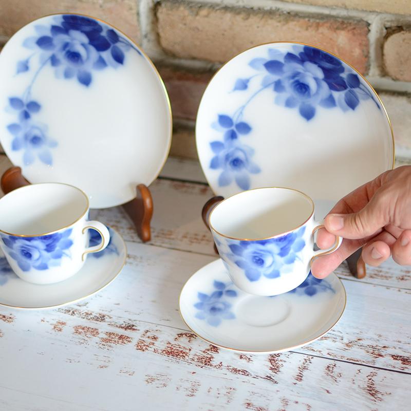 【磁器】大倉陶園 ブルーローズ カフェスペシャルペアセット（モーニングカップ＆ソーサー、デザート皿各2セット） - Image 5