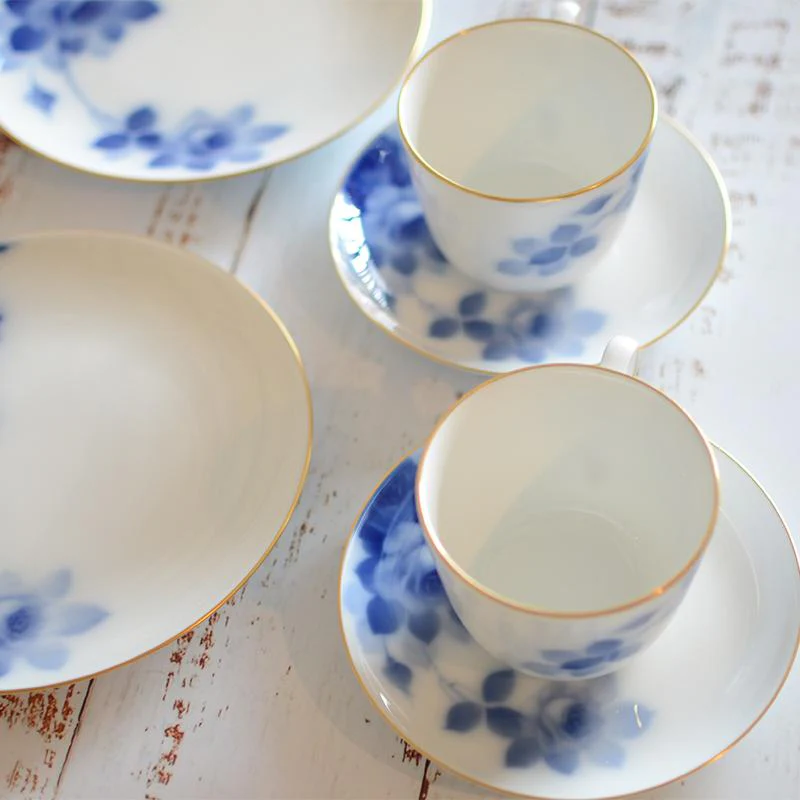 【磁器】大倉陶園 ブルーローズ カフェスペシャルペアセット（モーニングカップ＆ソーサー、デザート皿各2セット） - Image 7