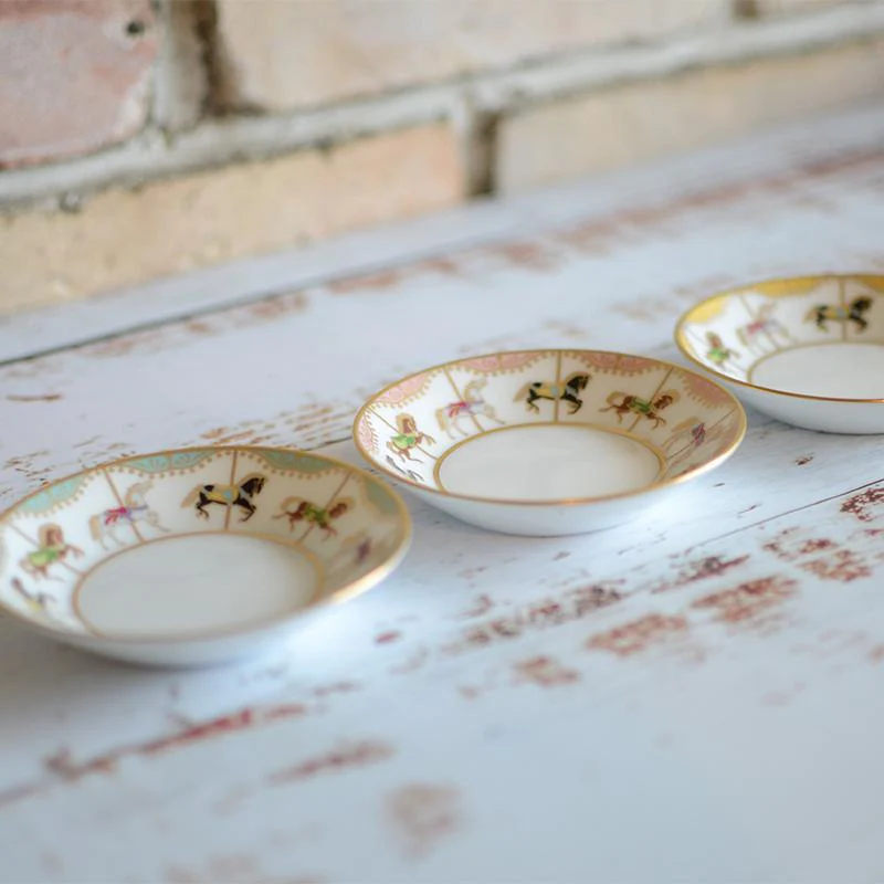 【磁器】大倉陶園 「うまくゆく 回転木馬」 10cmミニディッシュ（3色セット） - Image 5